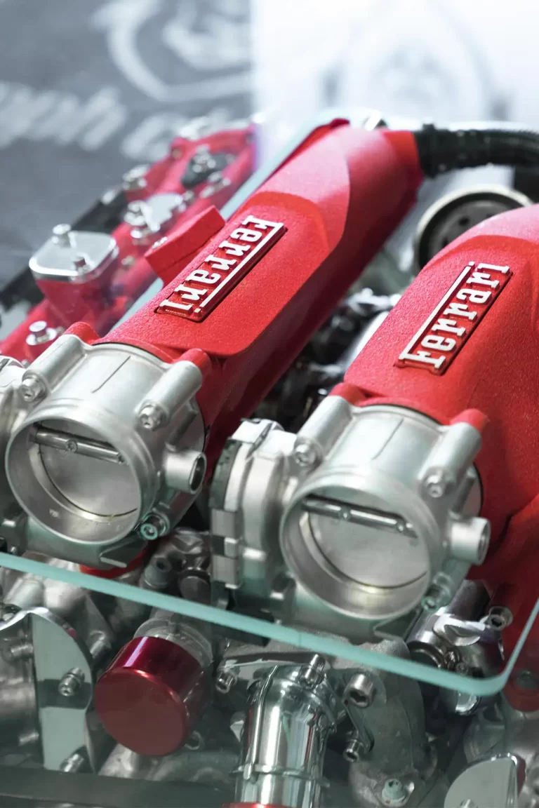 mph-club-ferrari-california-t-special-handling-engine-coffee-table
