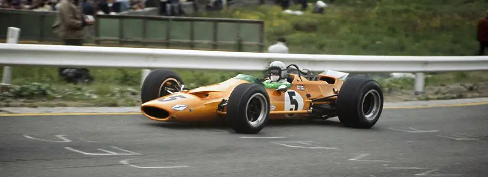 McLaren race