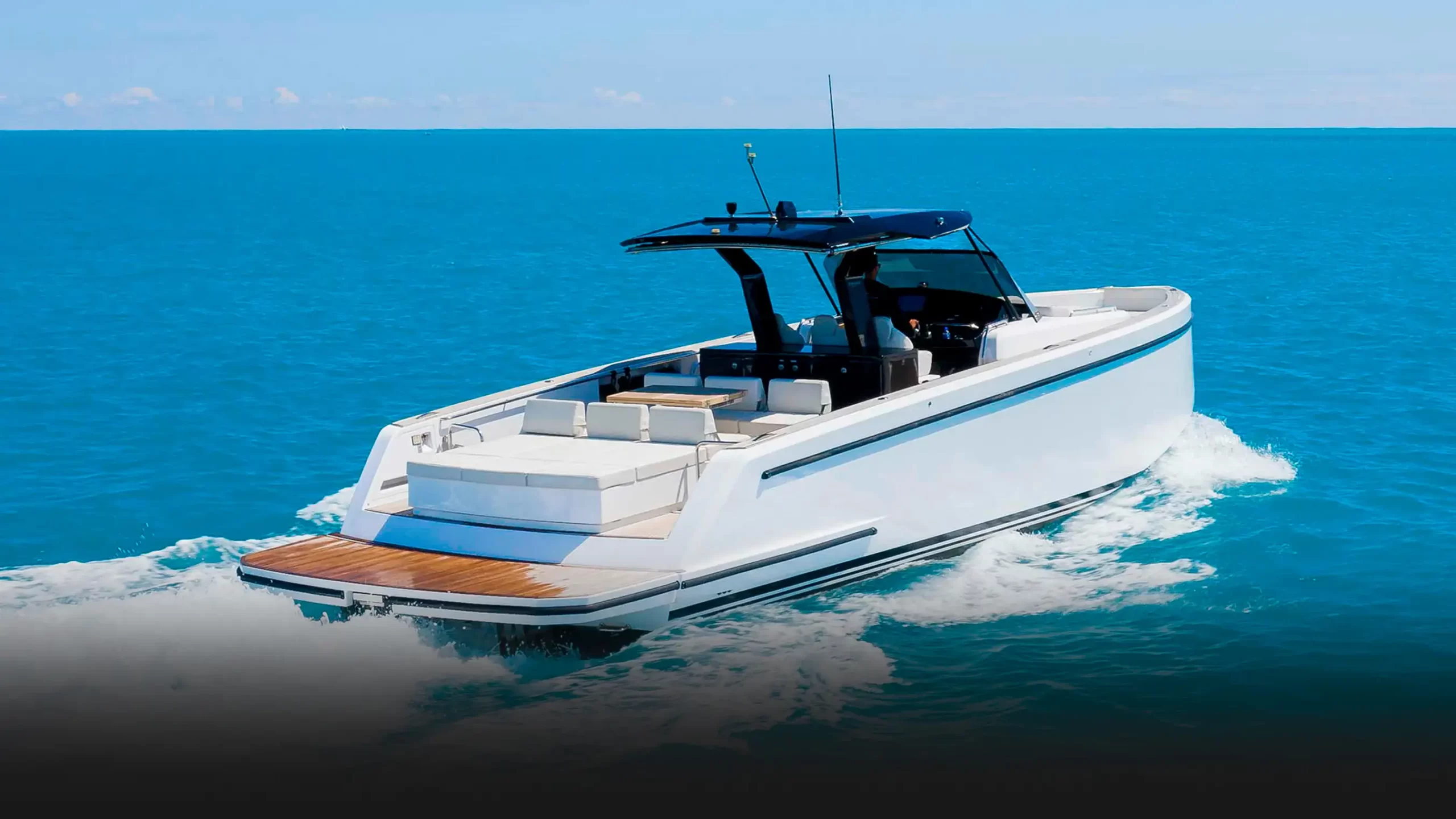Pardo 43 charter Monaco profile view mph club