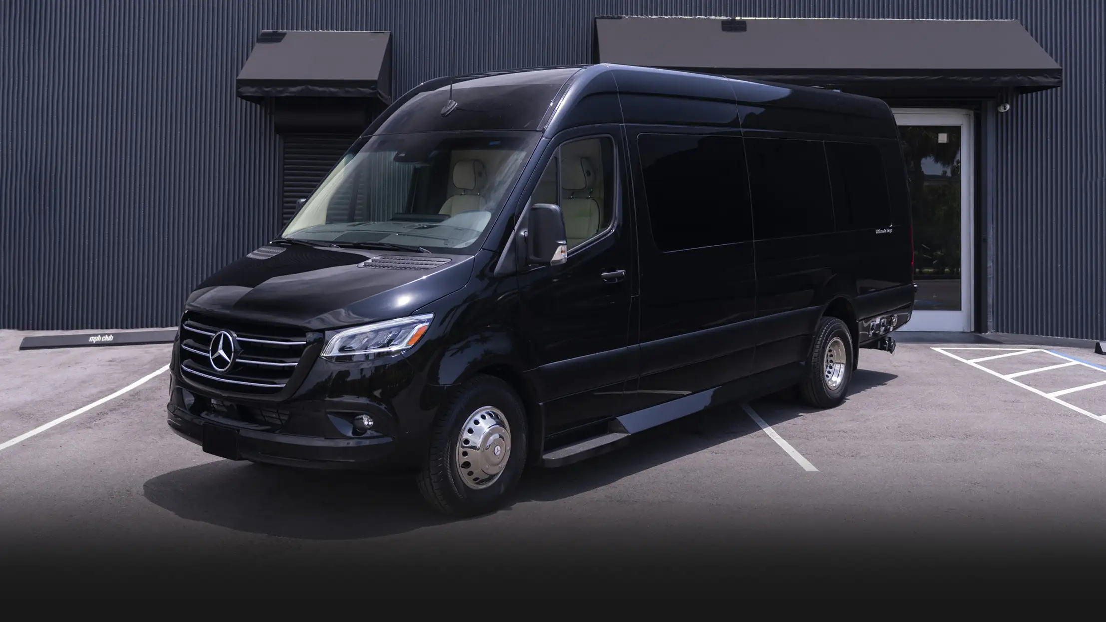 8 passenger Mercedes Benz Limo VIP rental profile view - mph club